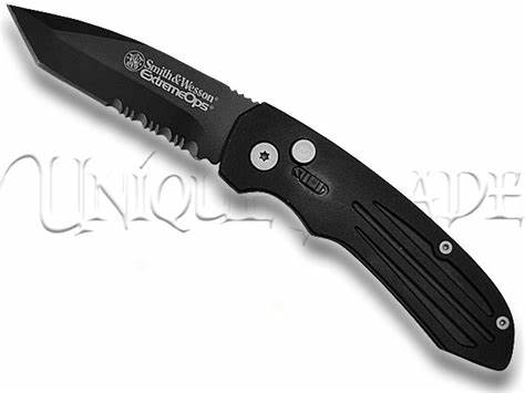 Smith & Wesson Extreme Ops automatic knife (SW50BTS)